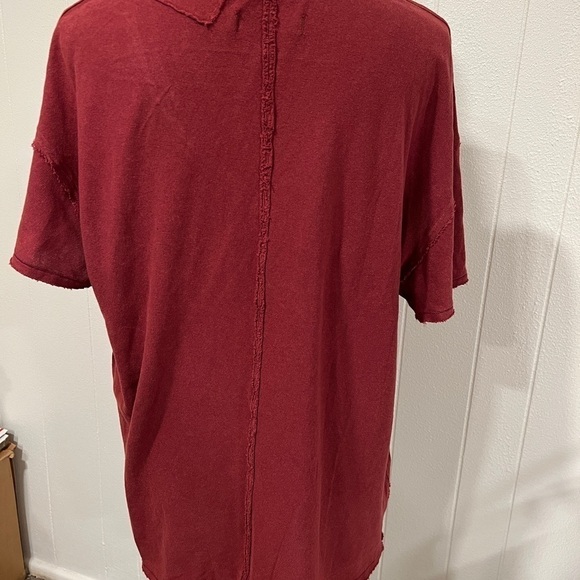 Free People Joni Short Sleeve distressed V-Neck - Picture 5 of 12